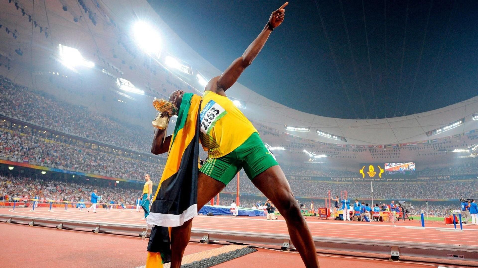 阿隆索缔造德甲传奇,连续两季客场不败,盛赞联赛氛围独步天下